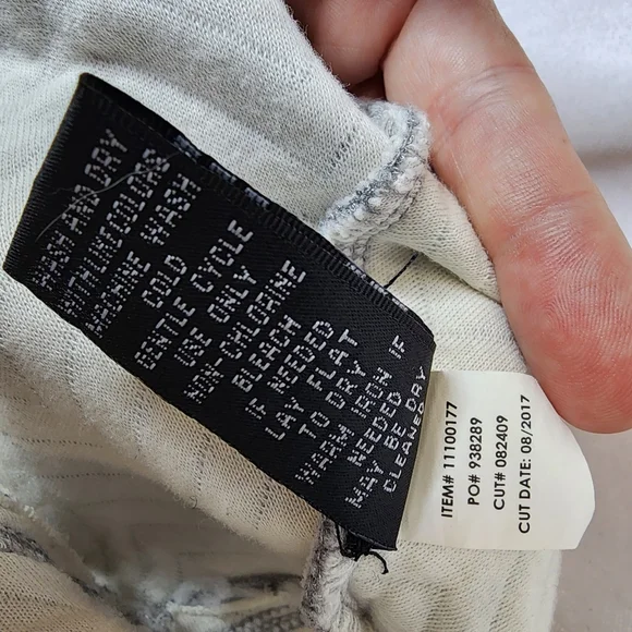 Torrid Peplum Grey Fleece Full Zipper Longsleeve Women's Size 2 (2x-20) - Picture 11 of 12